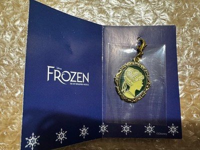 Frozen Secret Charm Anna Disney Used unopened with display card
